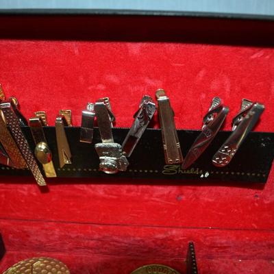 LOT 332. VINTAGE CUFFLINKS AND TIE BARS