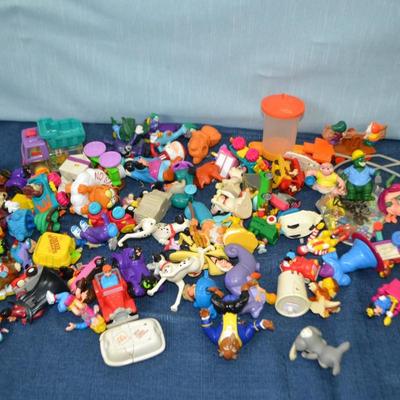 LOT 334   LOT OF SMALL TOYS