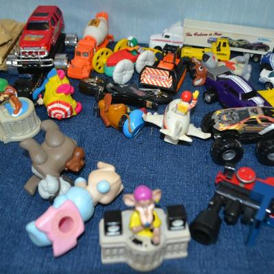 LOT 335.  LOT OF SMALL TOYS