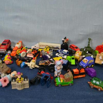 LOT 335.  LOT OF SMALL TOYS