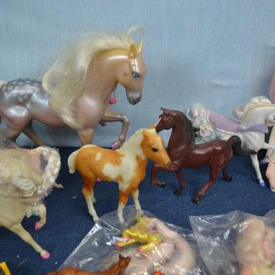 LOT 336. NURSE DOLL AND COLLECTION OF TOY HORSES
