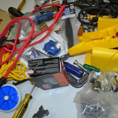 LOT 339. LOT OF TOOLS AND HARDWARE
