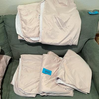 Lot of 5 Mattress Pads for crib