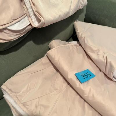 Lot of 5 Mattress Pads for crib
