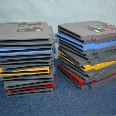 LOT 352. BOOK ENDS SIMULATED VIDEO GAME CARTRIDGES