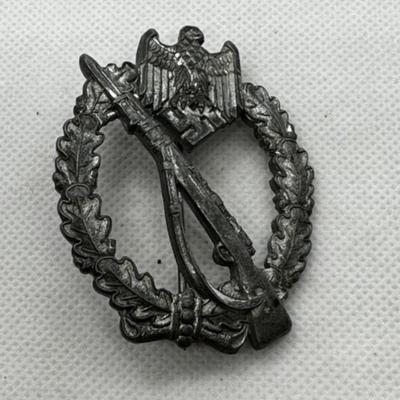 German WWII Medals, Awards, and Pins - Infantry Assault Badge