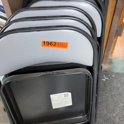 10 Metal Folding Chairs