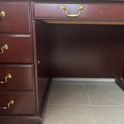 Large Office Desk *Read Details