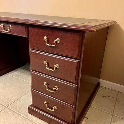 Large Office Desk *Read Details