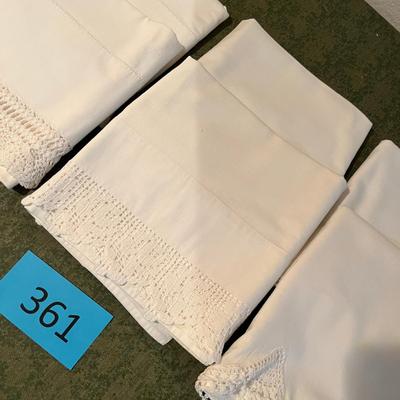 Lace edge pillow cases