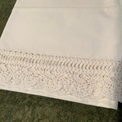 Lace edge pillow cases
