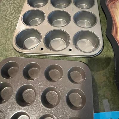 Lot of tin ware