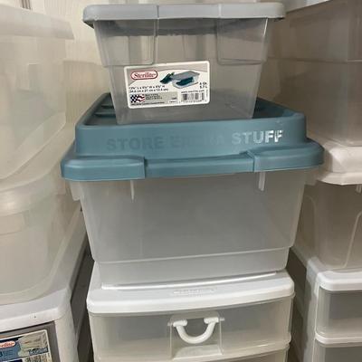 Small Plastic Totes and Oragnizers