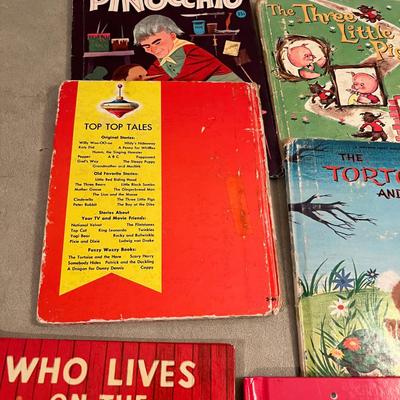 Large lot of kids books