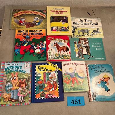 Large lot of kids books