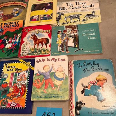 Large lot of kids books