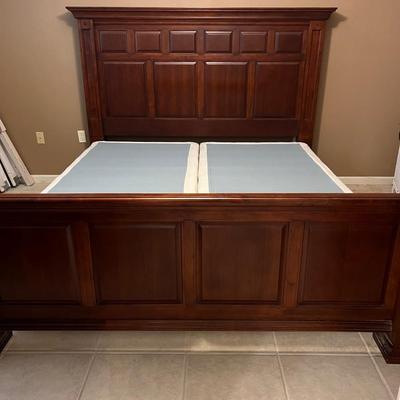 KING Mantle Bed With Foundation