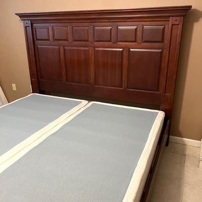 KING Mantle Bed With Foundation