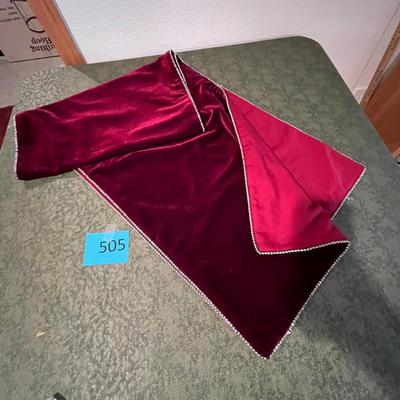 Velvet Runner