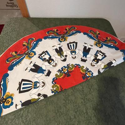 Scandanavian Round Table Cloth