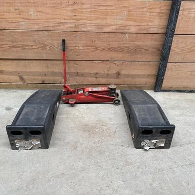 CAR RAMPS AND HYDRAULIC DOLLY JACK