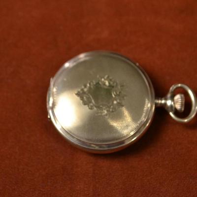 LOT 385. ANTIQUE WALTHAM POCKET WATCH SERIAL NUMBER 22919272