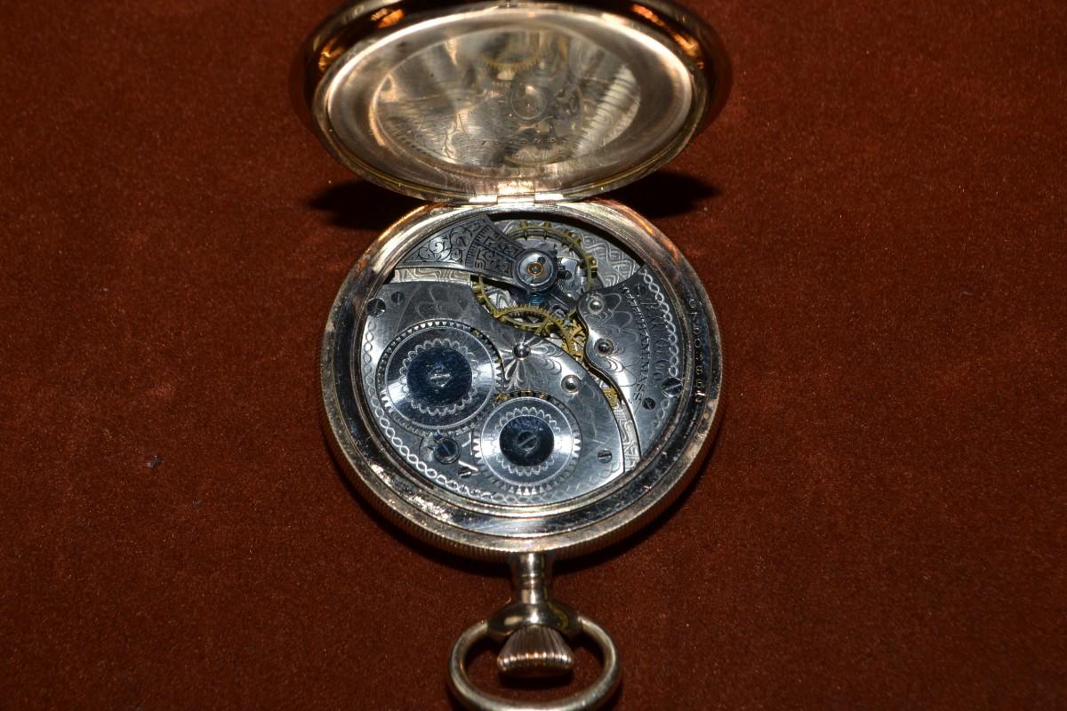 LOT 385. ANTIQUE WALTHAM POCKET WATCH SERIAL NUMBER 22919272 EstateSales