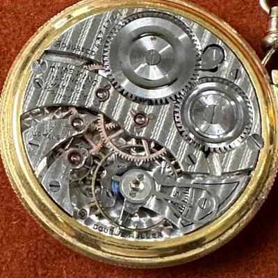 LOT 386  ANTIQUE ILLINOIS 17 JEWEL POCKET WATCH SERIAL # 4371741  10K GOLD FILLED CASE