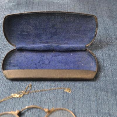 LOT 390 VINTAGE FOLDING EYE GLASSES