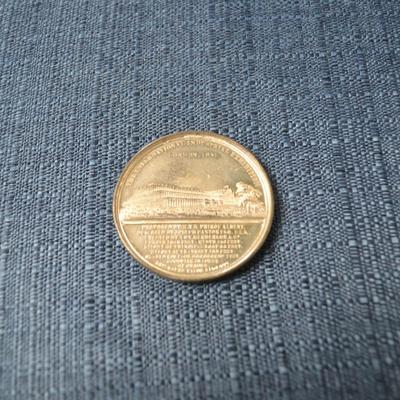 LOT 365 QUEEN VICTORIA AND PRINCE ALBERT INTERNATIONAL INDUSTRIAL EXHIBITION 1851 MEDAL