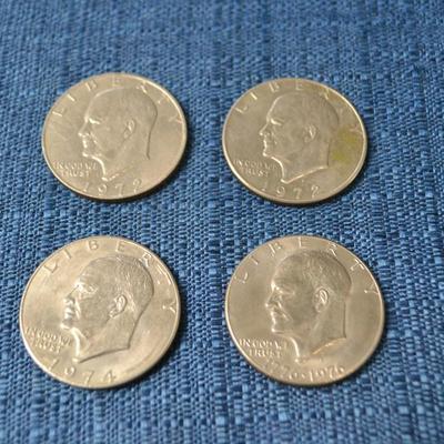LOT 370  ONE DOLLAR COINS