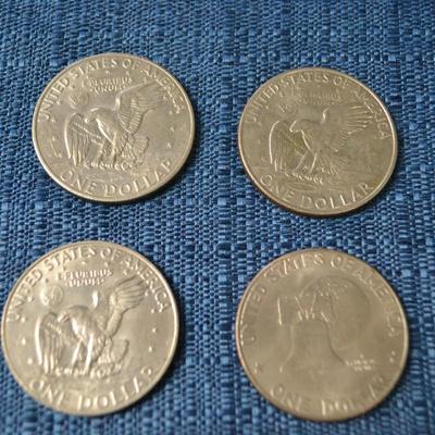 LOT 370  ONE DOLLAR COINS
