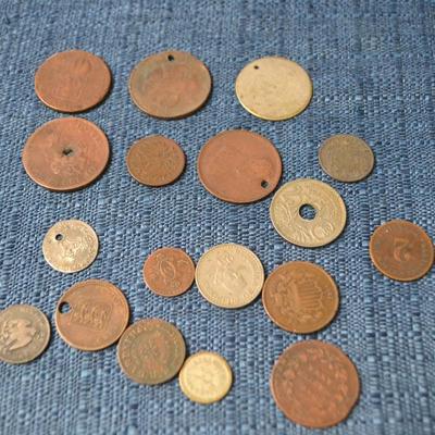 LOT 372  VARIETY OF COINS