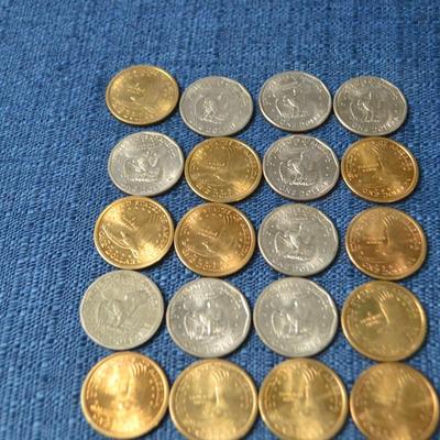 LOT 373. US ONE DOLLAR COINS