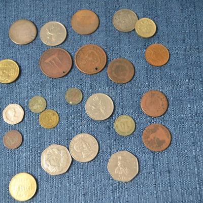 LOT 375. VARIETY OF COINS