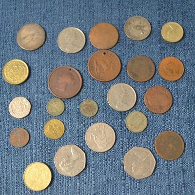 LOT 375. VARIETY OF COINS