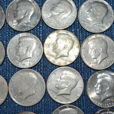 LOT 376. KENNEDY HALF DOLLAR COINS