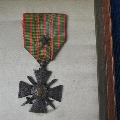 LOT 378. WWI  WAR CROSS METAL