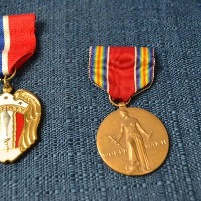 LOT 391 US MILITARY MEDALS