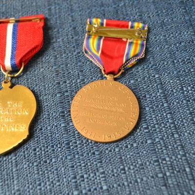 LOT 391 US MILITARY MEDALS