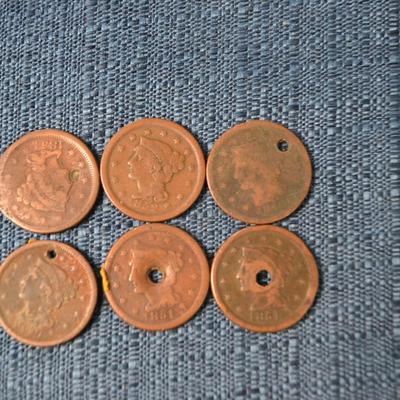 LOT 401. ANTIQUE LARGE ONE CENT COINS