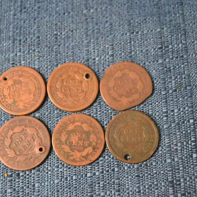 LOT 402. ANTIQUE LARGE ONE CENT COINS