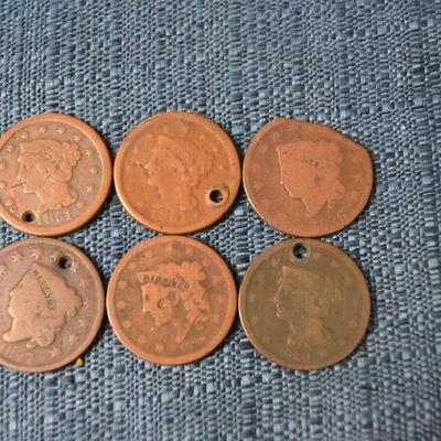 LOT 402. ANTIQUE LARGE ONE CENT COINS