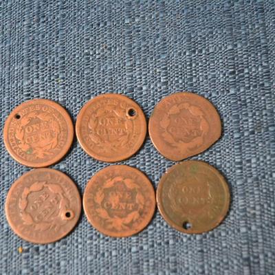 LOT 402. ANTIQUE LARGE ONE CENT COINS