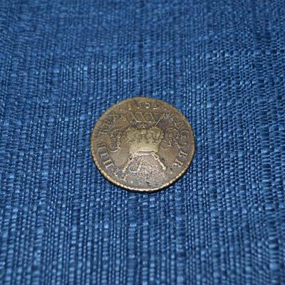 LOT 404. ANTIQUE IRELAND 1/2 CROWN COIN