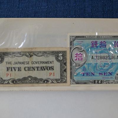 LOT 413 BOOK WITH A VARIETY OF BANK NOTES/CURRENCY
