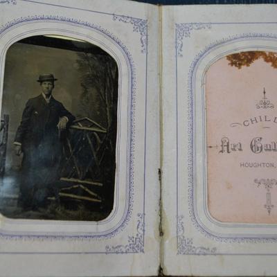 LOT 417. ANTIQUE PHOTO BOOK WITH ANTIQUE PHOTOS