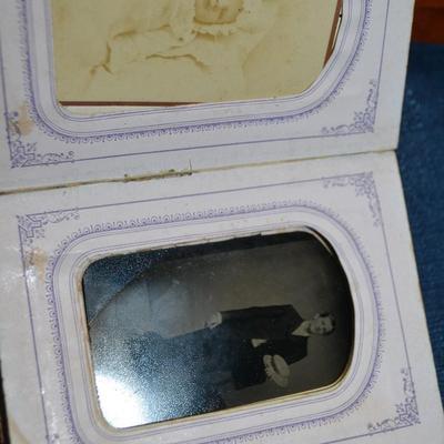 LOT 417. ANTIQUE PHOTO BOOK WITH ANTIQUE PHOTOS