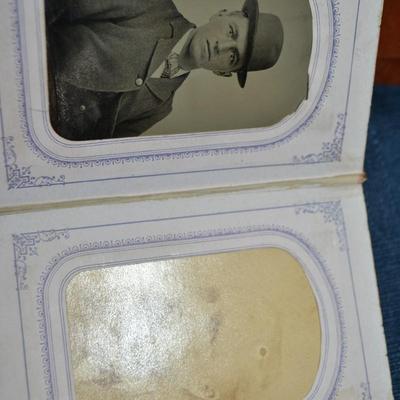 LOT 417. ANTIQUE PHOTO BOOK WITH ANTIQUE PHOTOS