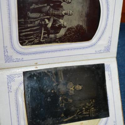 LOT 417. ANTIQUE PHOTO BOOK WITH ANTIQUE PHOTOS